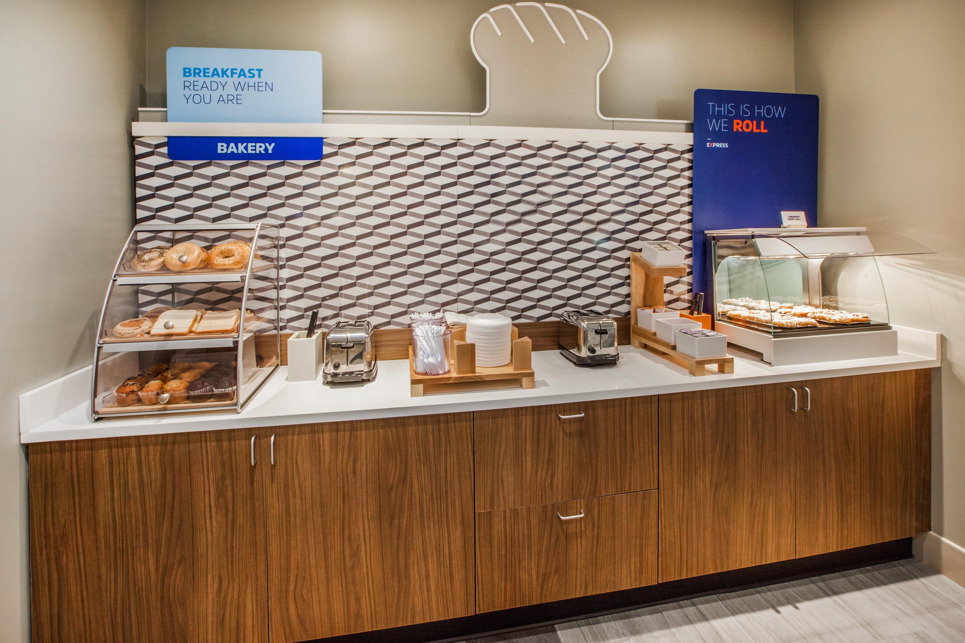 Holiday Inn Express & Suites - West Des Moines - Jordan Creek By Ihg Экстерьер фото