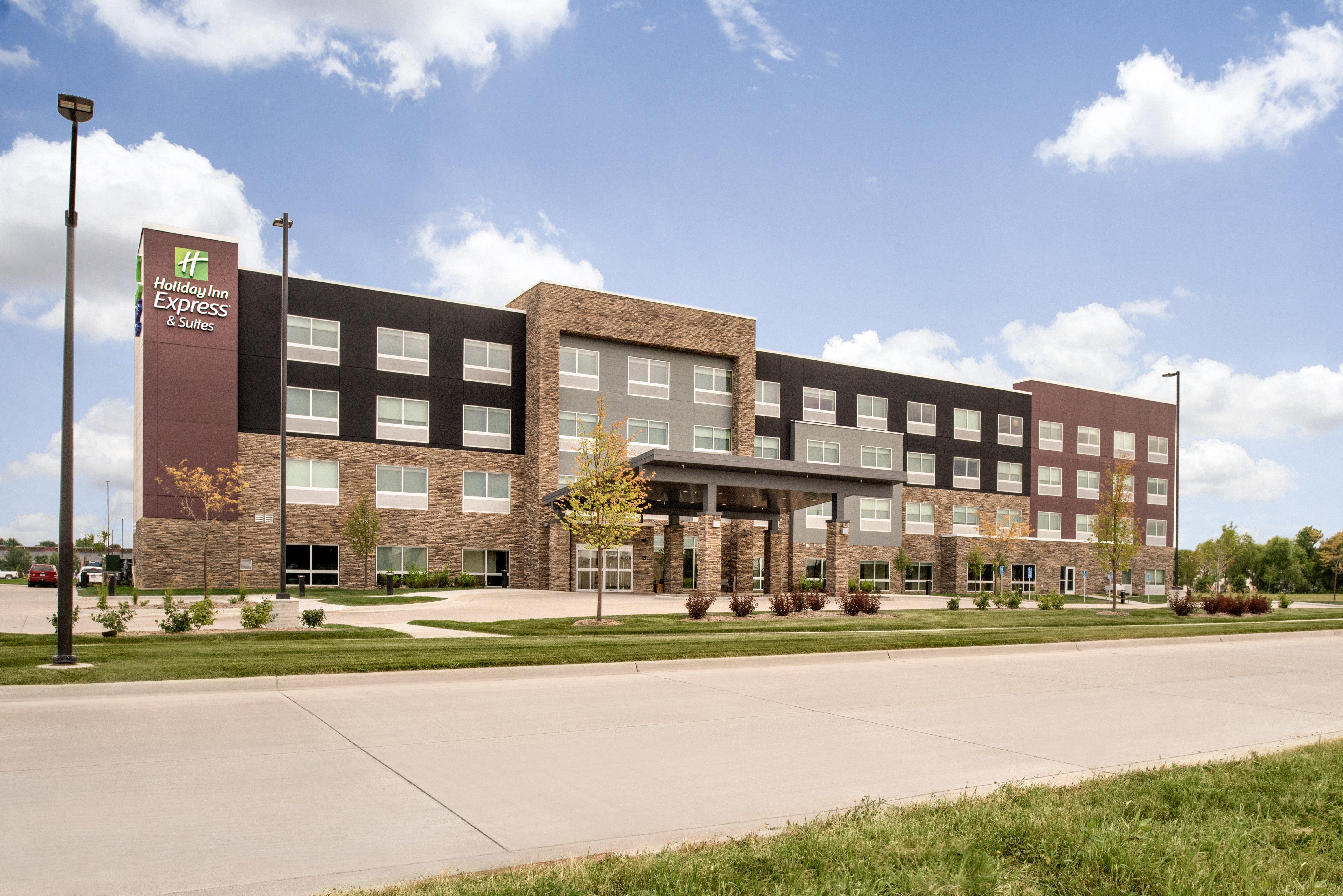 Holiday Inn Express & Suites - West Des Moines - Jordan Creek By Ihg Экстерьер фото